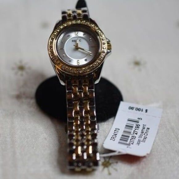 NWT Relic By Fossil Quartz Gold/Silver Tone Rhinestone Mint Condition Watch - Picture 1 of 6